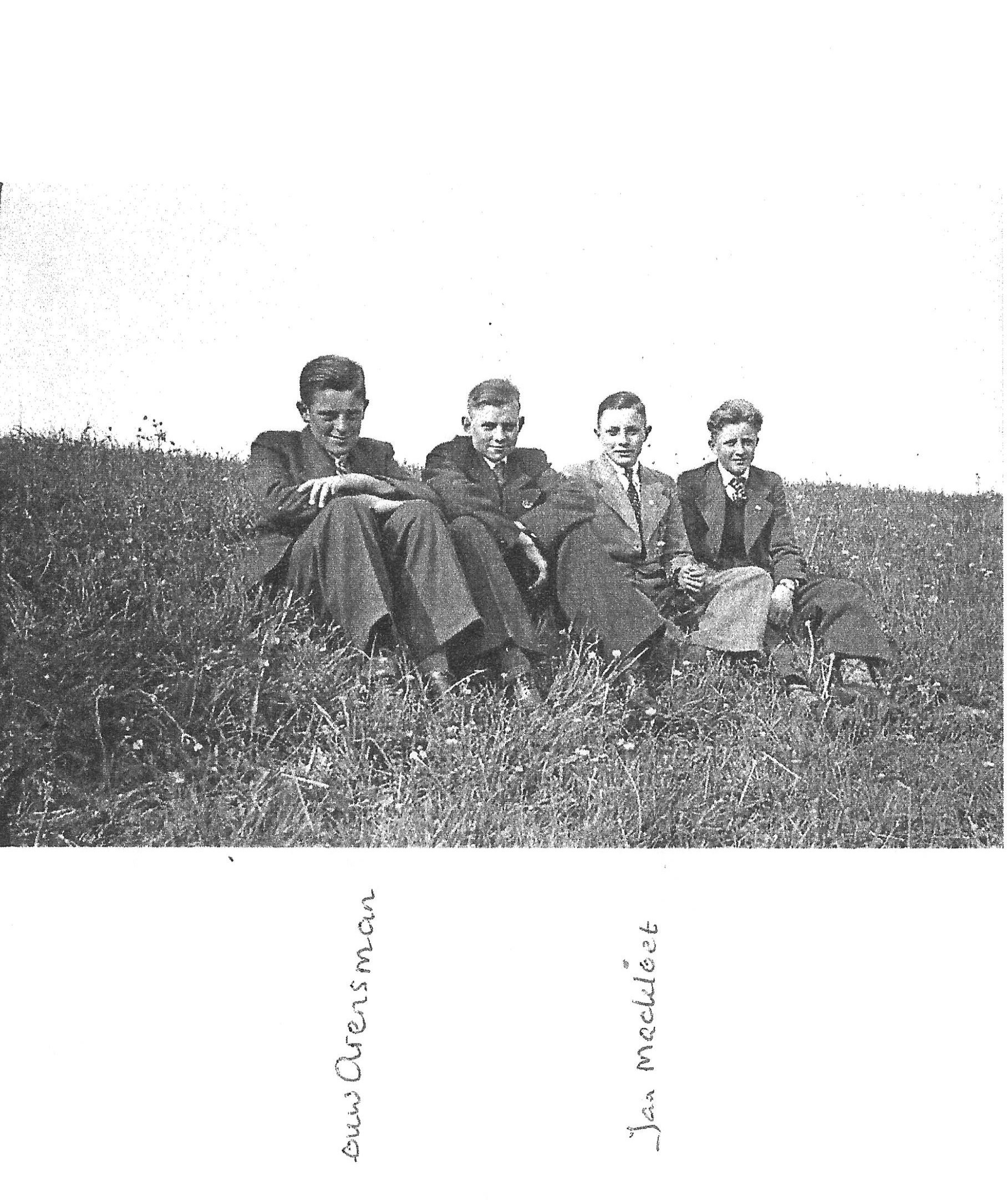 Arensman, Mackloet en twee onbekenden