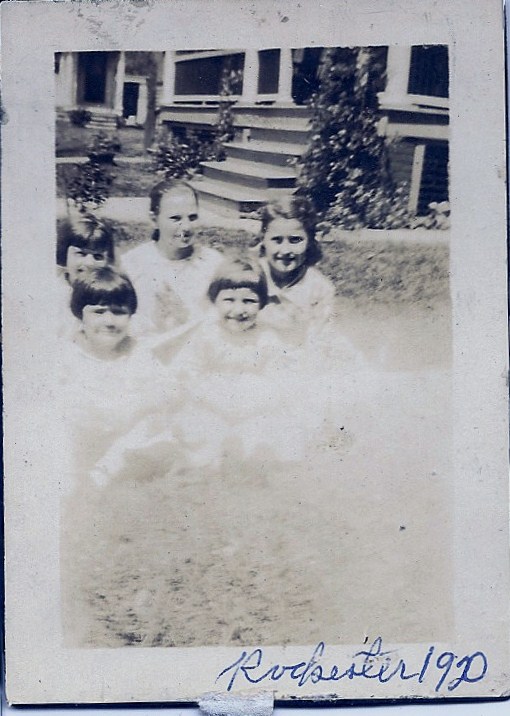 Agnes, Willemina, Leona, Barbara, Marion Van Harken