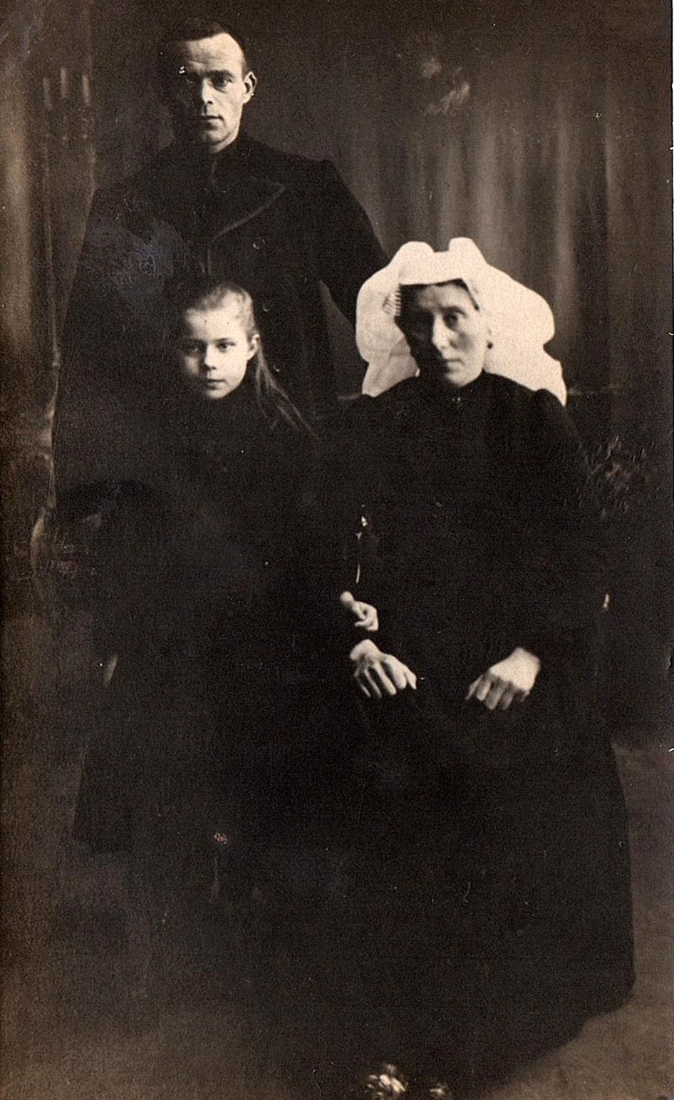 Lauwrens en Sietje Arensman-van Biert met dochter Laurina