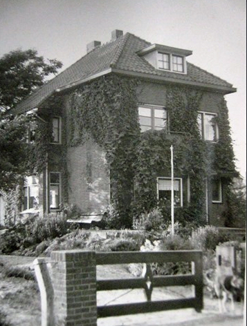 Ouderlijk huis van Pieter Snijders jr te Gennep gebouwd door grootvader Bartholomeus Snijders voor Pieter Snijders en Alice Hoenings
