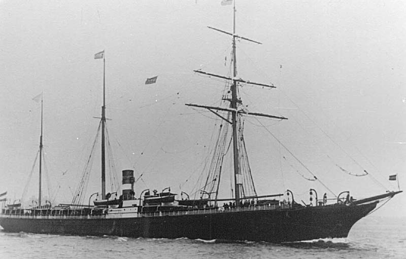 Met het s.s. W.A. Scholten is de familie Van Herken op 22 maart 1880 vanuit Rotterdam in de USA aangekomen. 