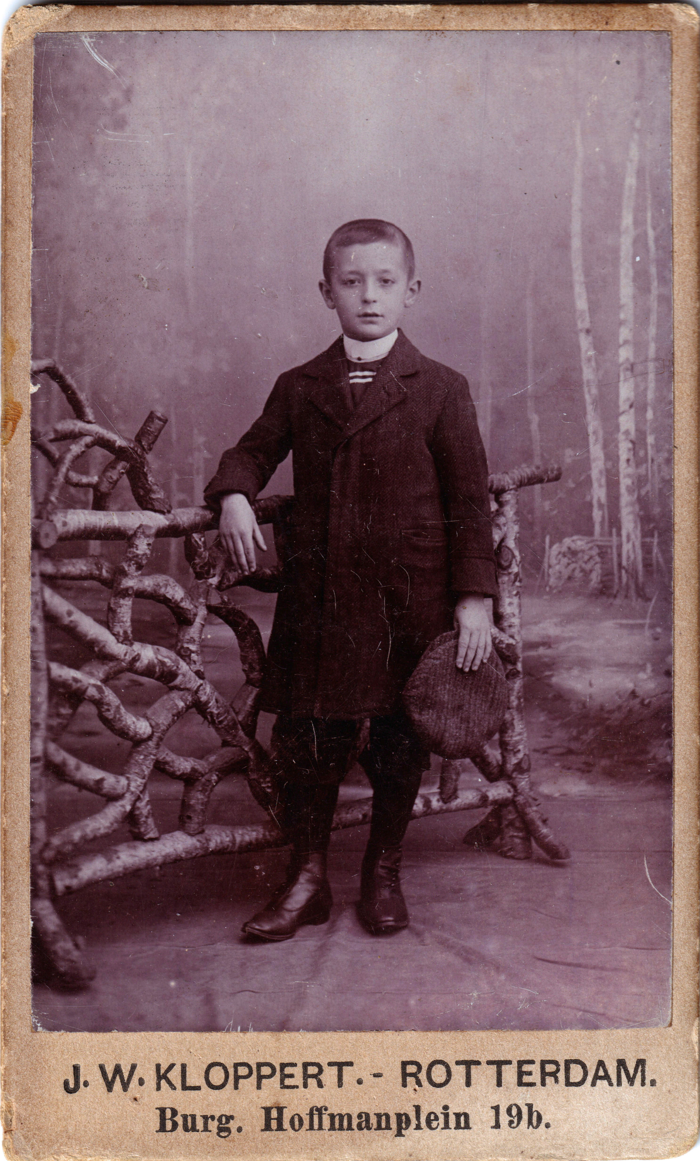 Johan Rumph, geb. 22-10-1903, carte-de-visite, circa 1915

